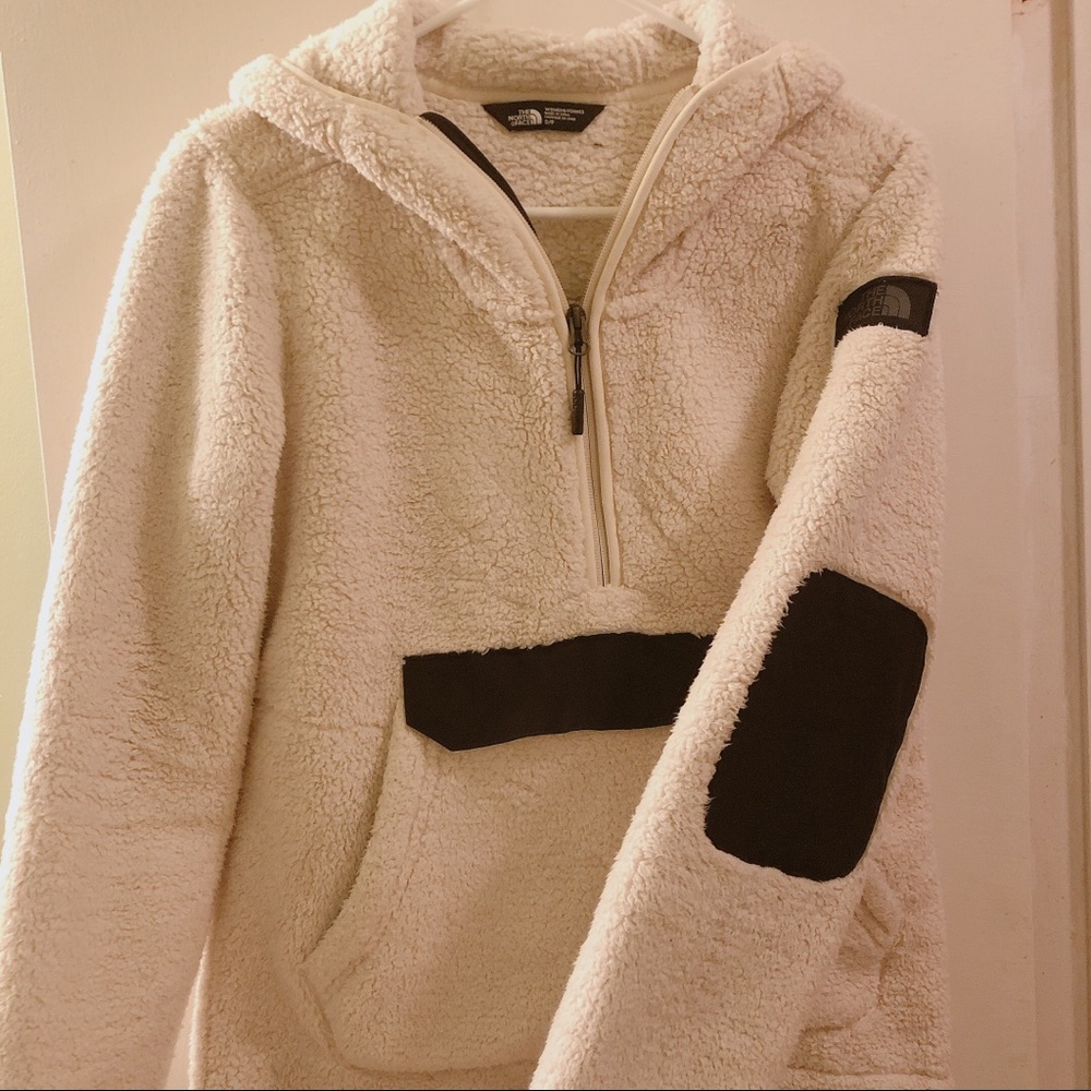 ‼️MOVING SALE‼️Northface Campshire teddy hoodie